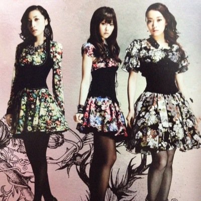 Kalafina、梶浦音楽大好き女子。サンホラーでもあります。おたくです。ももクロも好き。好きなアニメ:空の境界、Fate/Zero、まどマギ、ファフナー、SEED。かぽす、ぽすどちらでも呼んで下さい。突然絡みますが温かく迎えてやってもらえると喜びます。７月末に娘が生まれました。
