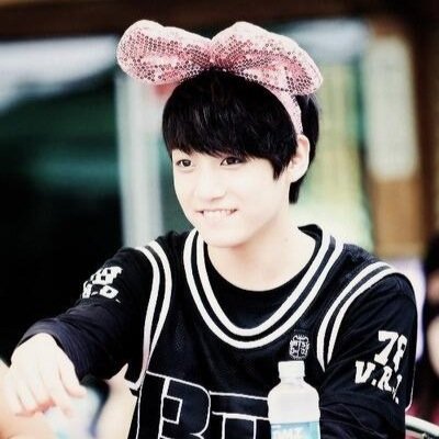 。・゜ ・ @cxrpediemrp ・゜・。방타소년단's golden maknae, Jeon Jeongguk 。・゜ ・ I'm gay. Deal with it. ・゜・。