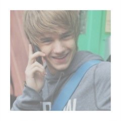 pls follow @niamftashtxn ; ask for a follow back