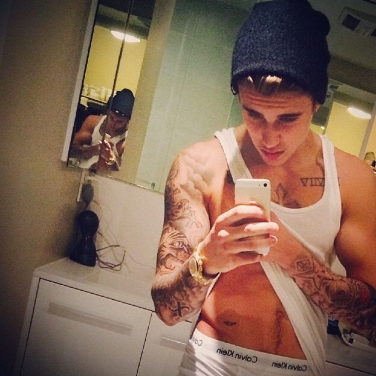 Life is worth living, so live another day. #BelieveTour 7/30/13. #Belieber. justin saved my life.