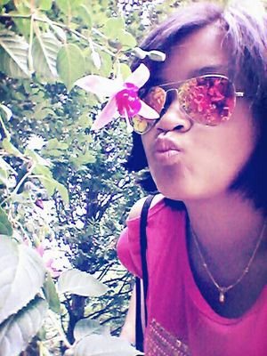 Ta_Na_2703's profile picture. I'm 18. love to play guitar and sing!