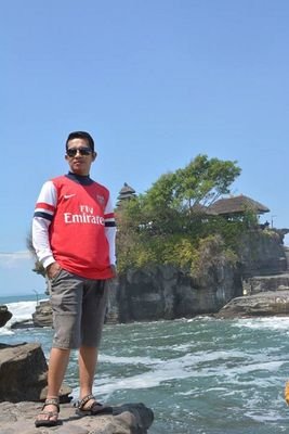 Gooners Forever || Kopi Paste Coffeeshop || Bassist d'OperaFunky Band