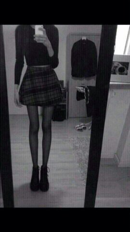 16. Depression,Anxiety, Selfharm, ED, Suicidal. Bisexual. CW:106lbs GW:100lbs  @life_sucks_22 is my boo