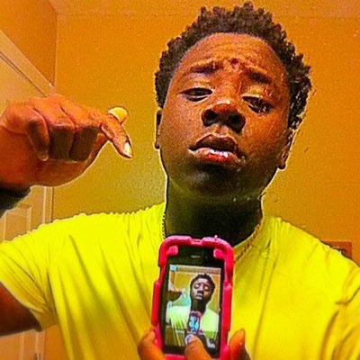 jus a young nigga with big dreams that are slowly becoming true/D1 PROSPECT betta ask somebody/ ohh yea I stayy in tha cutt thoo