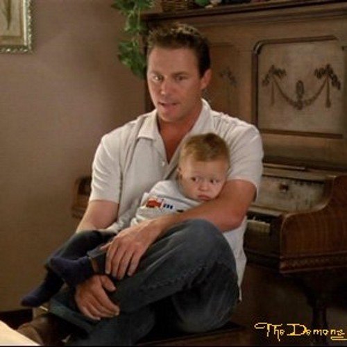 charmed_leo's profile picture. Married to Piper and father to our kids. RP.