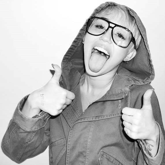 MileyMiLifee's profile picture. BUY #FUKINGBANGERZ /bangerz  OPEN LINK AND RT https://t.co/g5JG0NMkMf FOLLOW FOR ALL MILEY