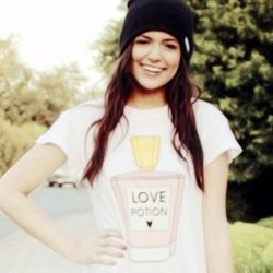 elle//17//NY//Bethany Mota