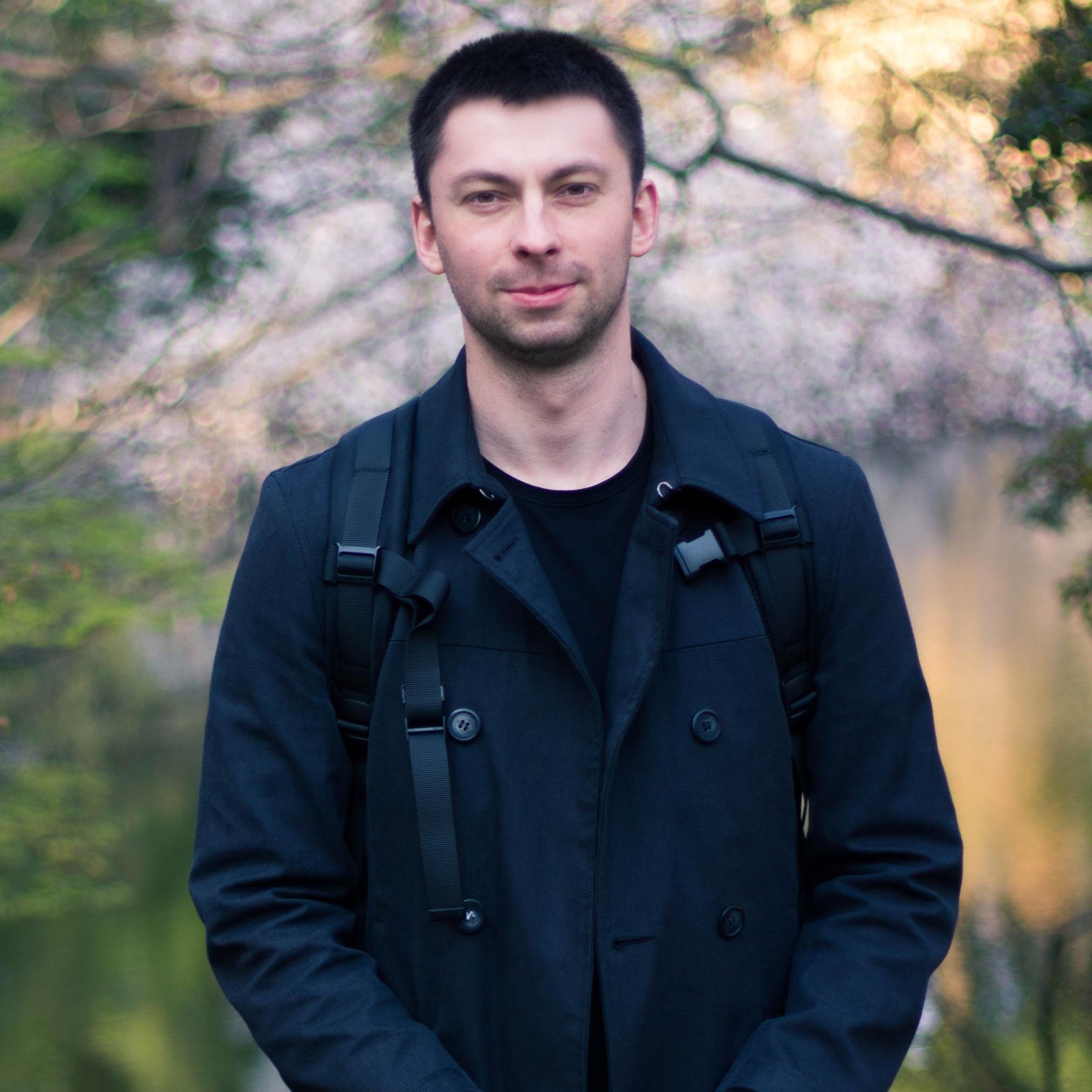 Software engineer.  Clojure/ClojureScript and Datomic