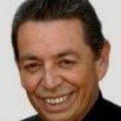 Ex director de medios; actual talento y producion de de TV. Multiple ganador de Premios Emmy (inglés y español) en televisión deportiva en vivo.