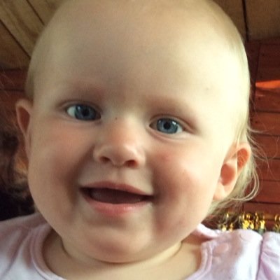 uliane_'s profile picture. 