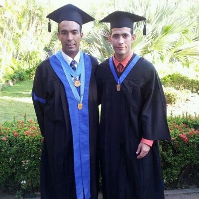 Profesor de la Escuela de Ingeniería de Petróleo de la Universidad del Zulia. Seguidor del FC Barcelona, del beisbol y amante de la enseñanza.. :)