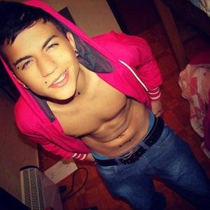 Moi c'est Alex , 16 ans , Lycéen . ❤✌Follow Me , je te follow back ❤