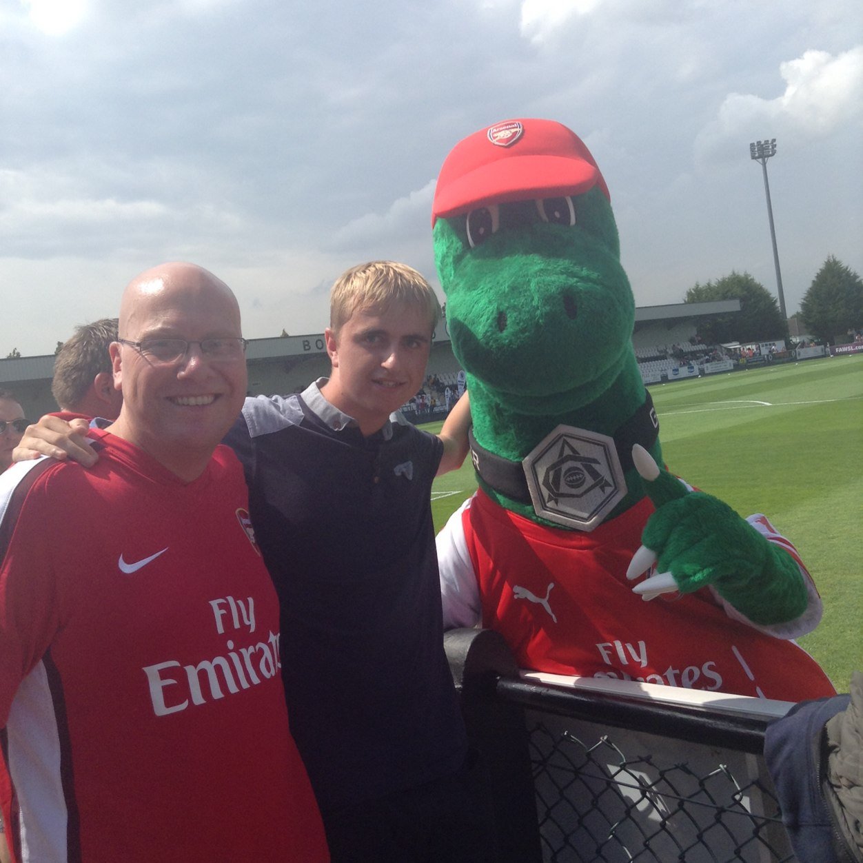 DanRees123's profile picture. Born on 8th May 1996  instagram: dannyrees123 snapchat: dannyrees123.    Massive Gooner COYG