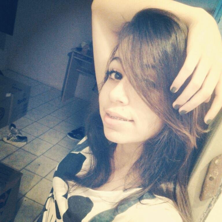 De todos os loucos do mundo eu quis você. então seus putos só pra constar a Thaae é minha e apenas MINHA ok? @falaaetiu aqui 2bj ~