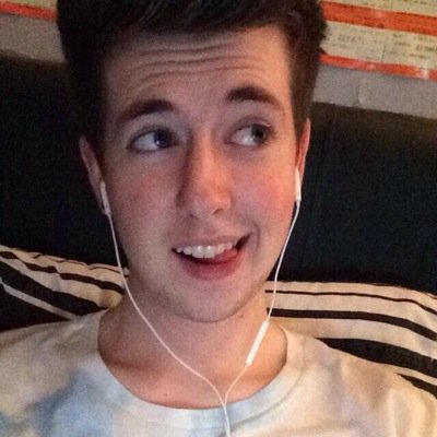 I'm 100% inlove with @mrbradcorey he's my world -my old account for brad got deleted