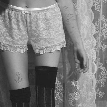 •Teensso broken they'd rather die than be who they are...• 
Waiting to be thin..