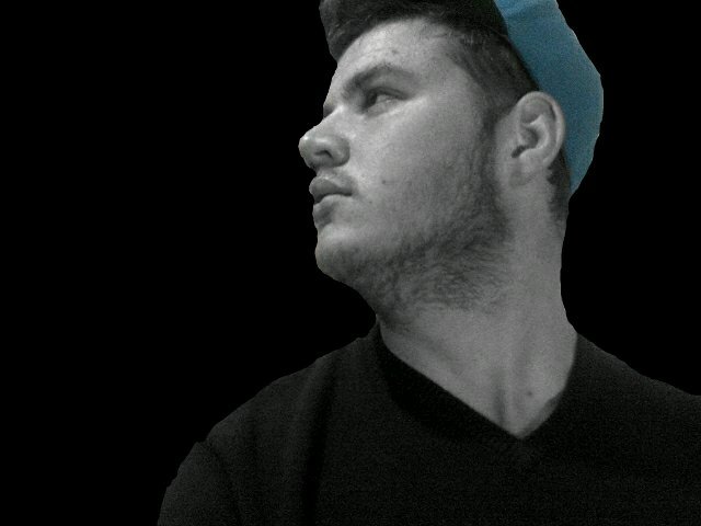 ChristoFlamm's profile picture. BBM=2B0D7DF2 What's app= 0795339360