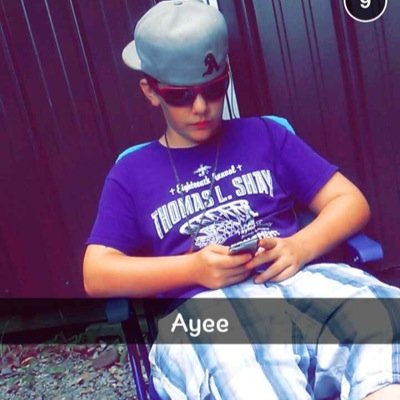 .Im a trickshoter and a sniper.I like playing cod, basketball.