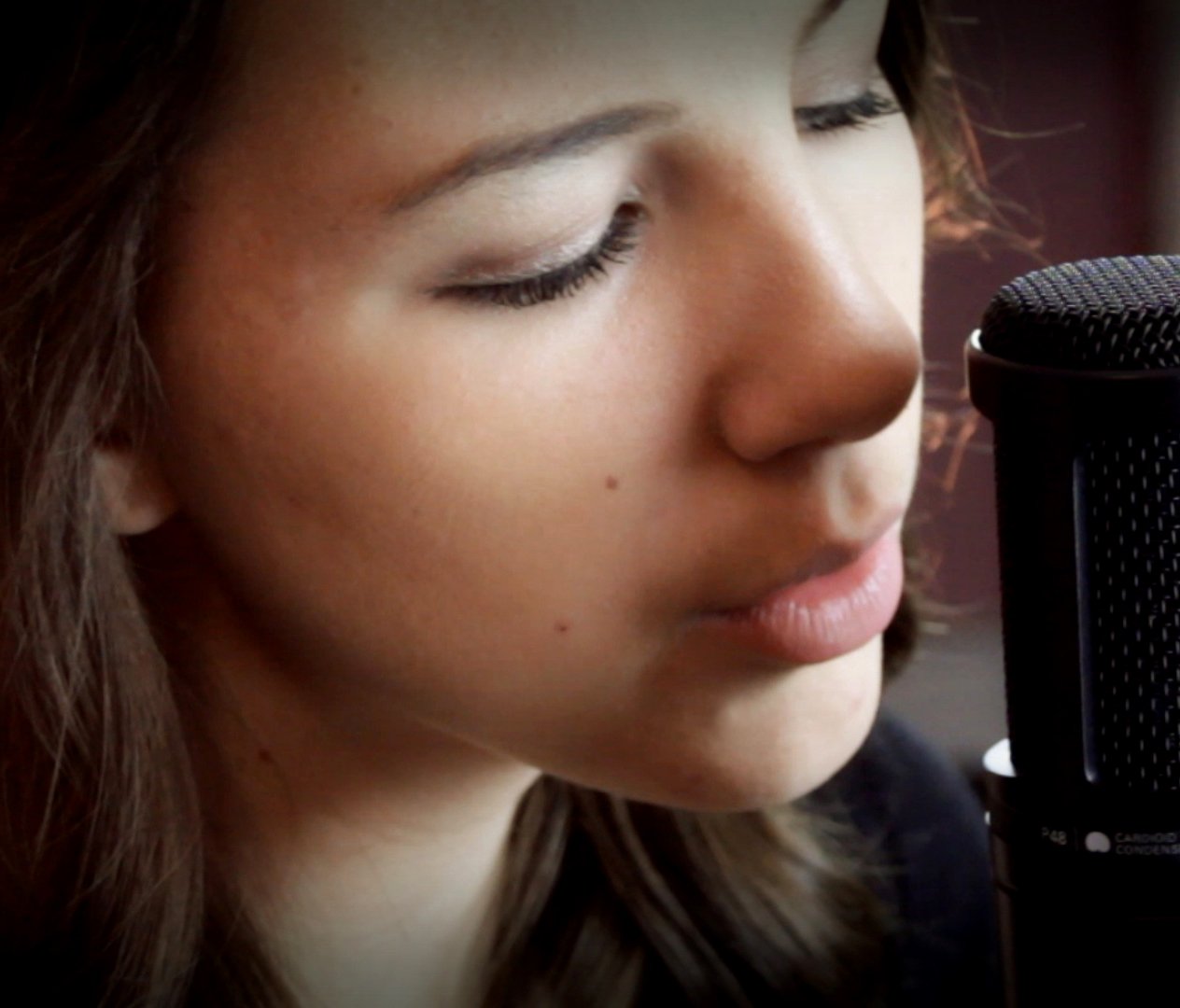 Lish Ventura is from Boston Mass. She is currently working under the Crush Media Studios Record Label.