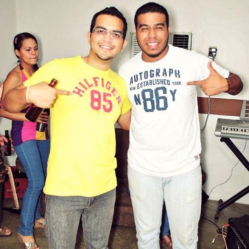 Católico/JAR ., Amante de la música Latina (Cantante) 
23º VENEZOLANO.