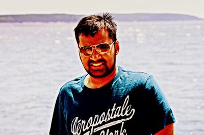 A decent enough front end web developer, comic book fan, Calvin and Hobbes addict, soft music lover, painter, technology lover.