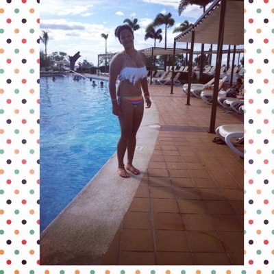 - Longboarding Girl
- Book Lover
- Rap + Poems 
- Surfing
-  Play the Guitar
- Single, 16 years
- Dominican, living in CR, Proud Aunt