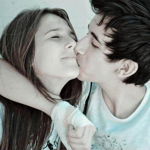 NurrSevdeazra's profile picture. 