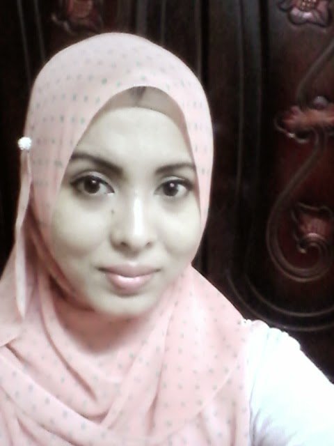 azianaismail's profile picture.