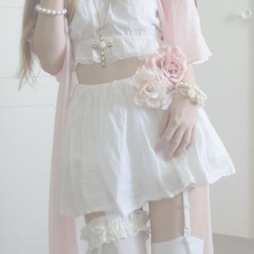 ugly and broken♡. 17♀ | bisexual; depressed; ana&mia&cat; unhappy. 75 - ? not promoting anything.