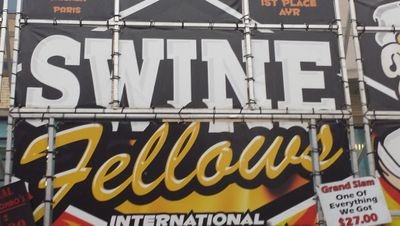 International Competition BBQ Team
Based in Pigeon Forge Tennessee
Where it's Swine Time All The Time!