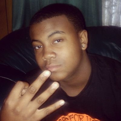 Tamon Lamar
StrivingForGreatness 
SCHS FootBall #Undecided