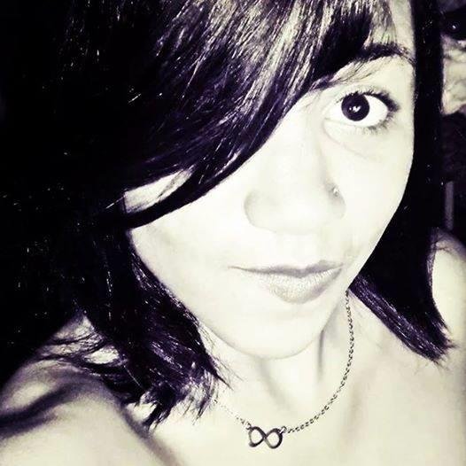 ~ Ela é um poço de qualidades e defeitos, e cada gesto dela é uma emoção. ♫