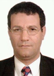 كاتب وباحث فى التاريخ المصرى