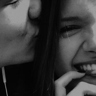 Middle name is drama. ♡ 18. Libros, té, lluvia, lapiz y papel. #TeamFollowBack