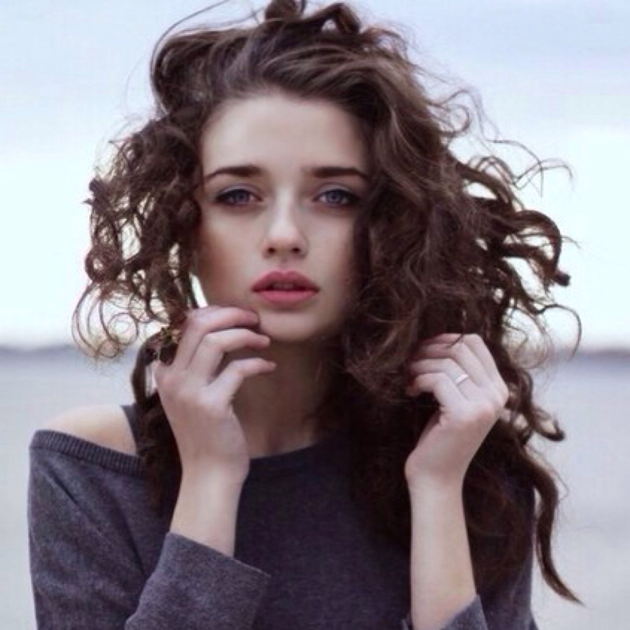 abarh2's profile picture. رند (لستُ الا متذوقه آنقل مآيعجبني خربشآتي ومعآناتي في مفضلتي هي تعبر عن حياه آعيشها ) سعآدتي ومتنفسي الاتحــاد