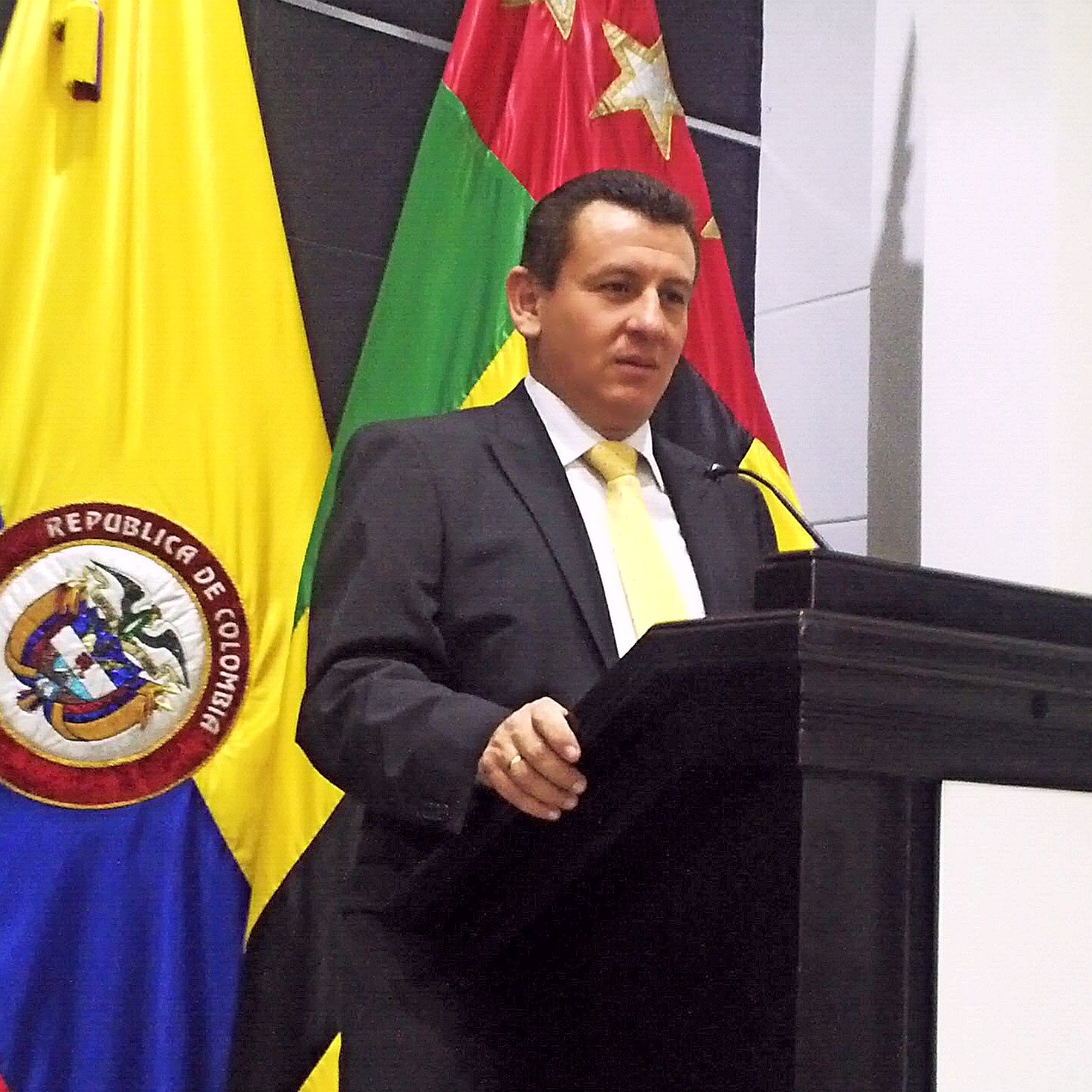 Zootecnista.
Gerencia de Proyectos
Planeación estratégica y 
Prospectiva.
Ex secretario de Agricultura y desarrollo rural.