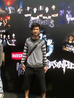 SEKOLAH TINGGI SENI INDONESIA BANDUNG 2010 || Keyboardist of @VesDis || seni dapat memperkaya lahir dan batin. ( Music is my inspiration ).