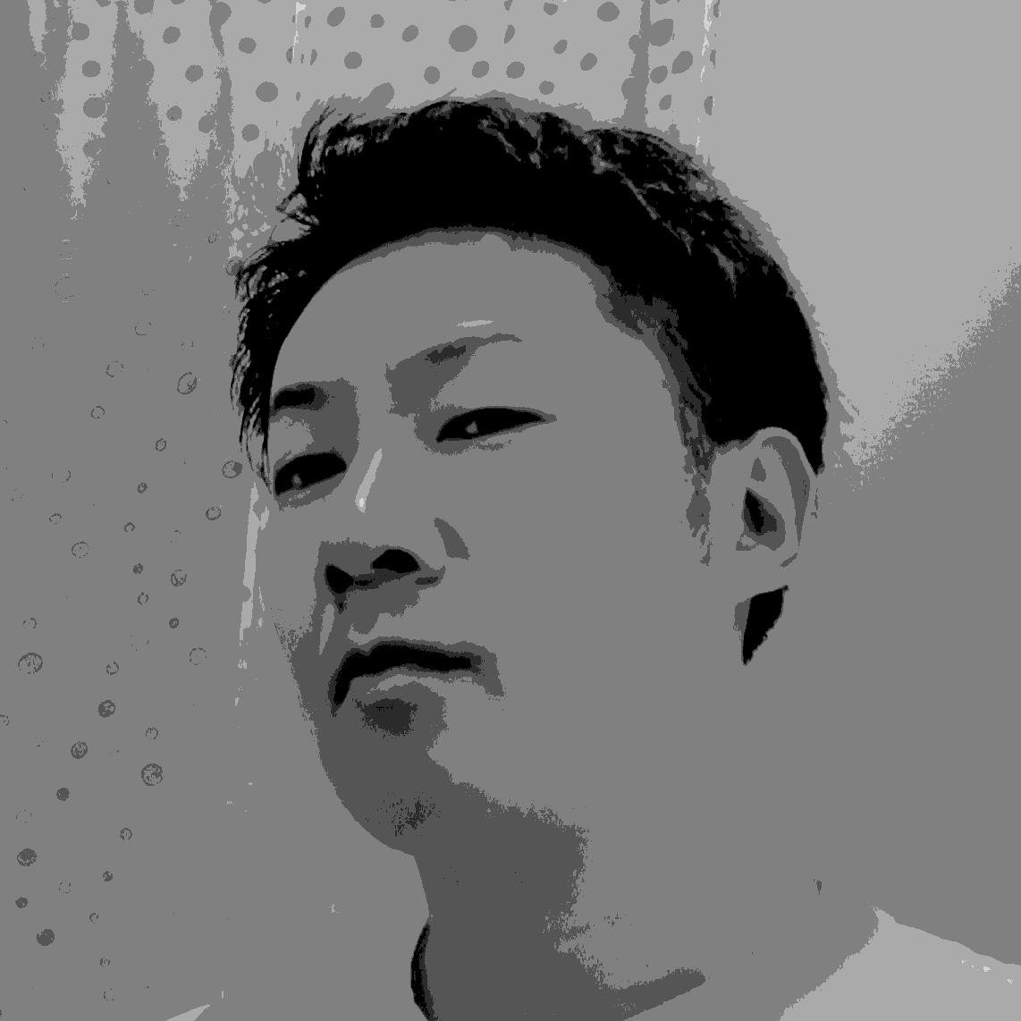 個人事業者のオンラインビジネスを支援する傍ら、自身もネットビジネスに挑戦中のしがないIT戦士。