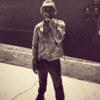 an up and coming artist thats tryna hustle like diddy http://t.co/vzYqjzjZw3…