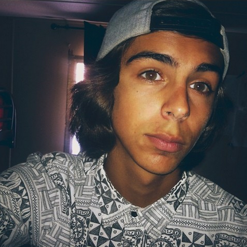 mvrksweatshirt's profile picture. 