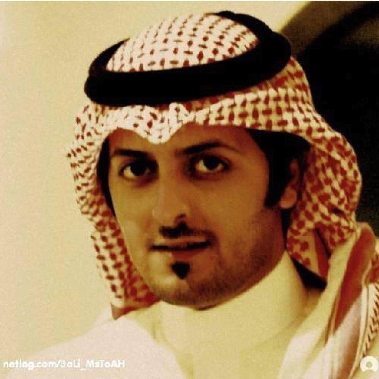 هناگ وطن اسمه غزه يموت فيه من ﻵيستحق الموت على يد من لايستحق الحيآه ‥ !! لك الله يـ غزه ♡