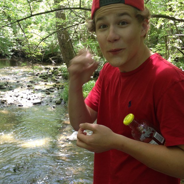 alexei0505's profile picture. just look forward, ignore the past.