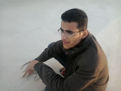 صيدلى متقاعد