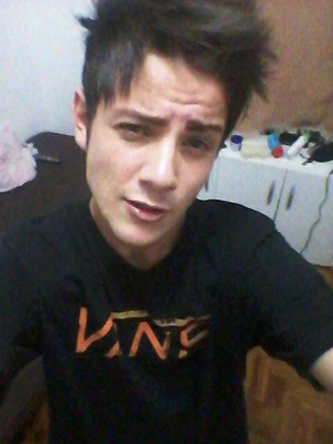 Toda história de amor é linda, mas a nossa é a minha favorita... 
