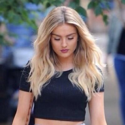 PczEdwards's profile picture. Flower power