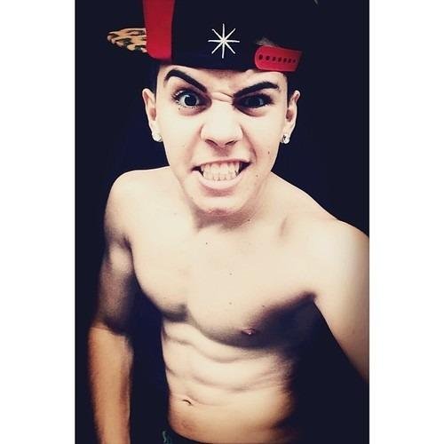 Preciso de você aqui, comigo Gabriel Marins ♡