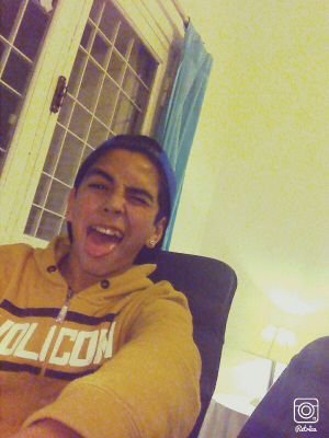 Disfruto se la vida ,al cajon no me llevo nada.  ~00~