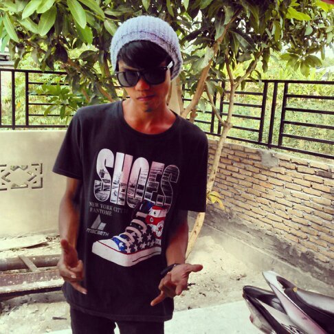 KEREN TANPA BACOD
