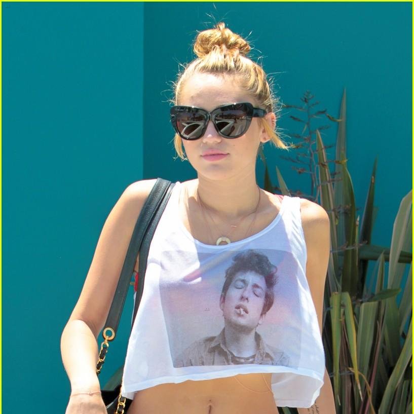 the world is better when miley does twerk