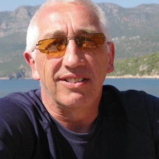 LynCaswell's profile picture. What is all this about?